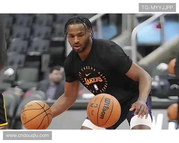 斗球体育官方版本助力体育迷随时掌握最新比赛动态和精彩赛事回放